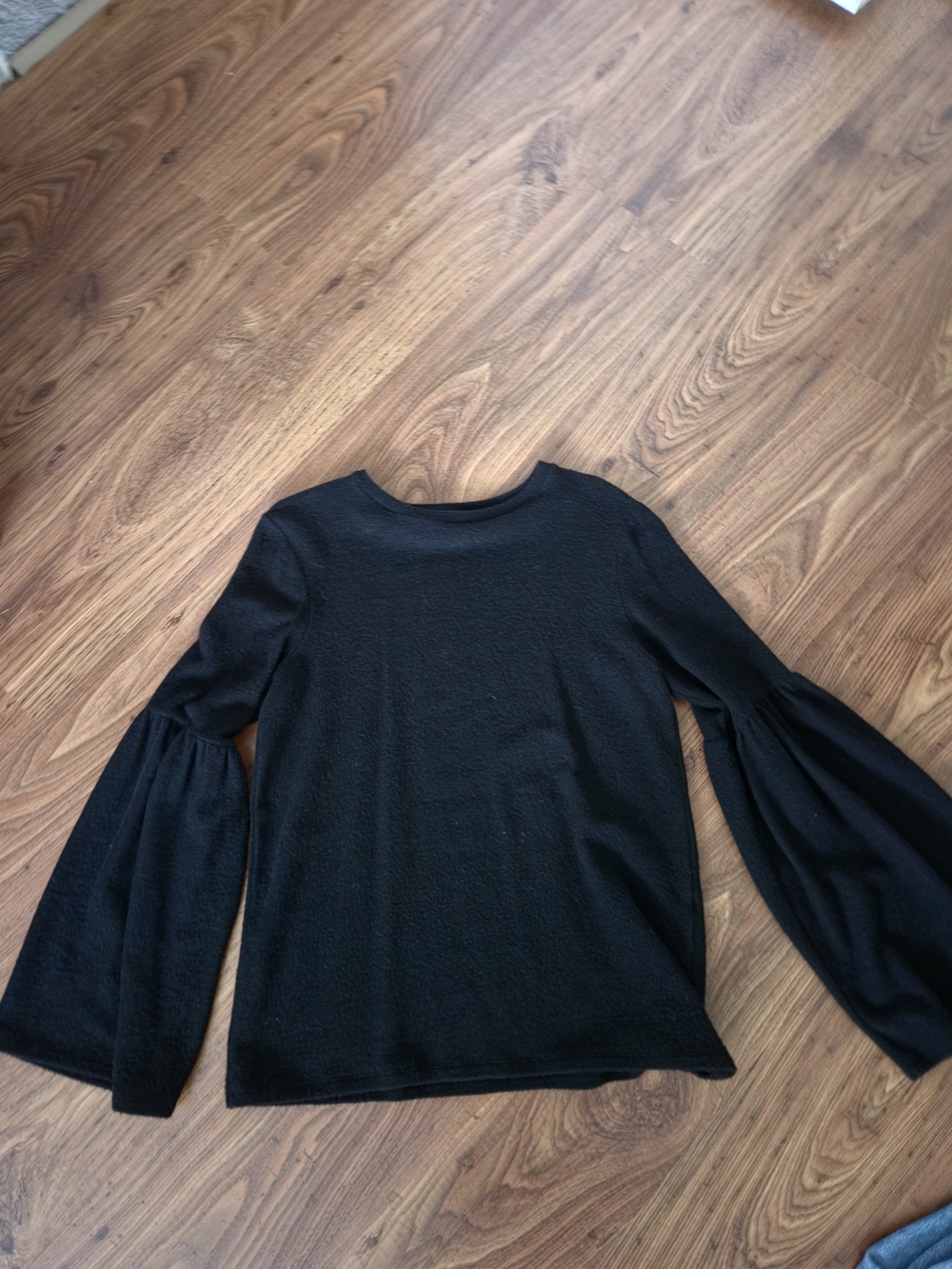Zara Black Long-Sleeve Bell-Sleeve Top